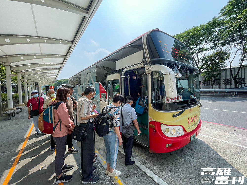 399元月票納入公路客運、公車式小黃、幸福共享高雄GO，提升偏鄉居民公眾運具的使用率，並有效減輕旗美 9 區、北高雄民眾通勤負擔。(攝影/Carter)